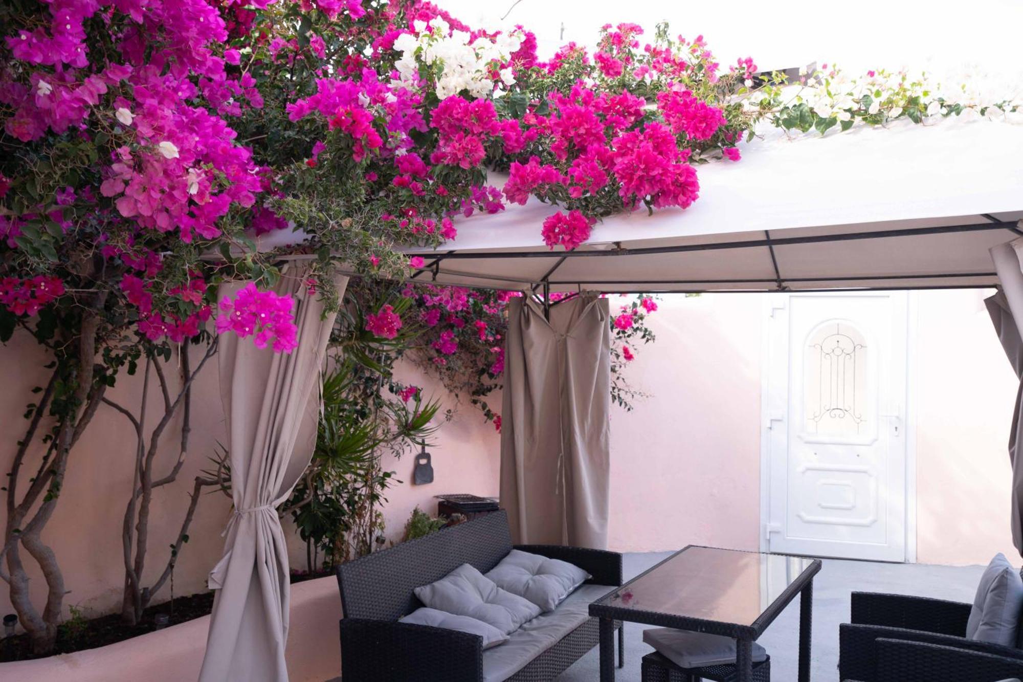 Santorini Oasis- Cave House Fira (Santorini) Exterior foto